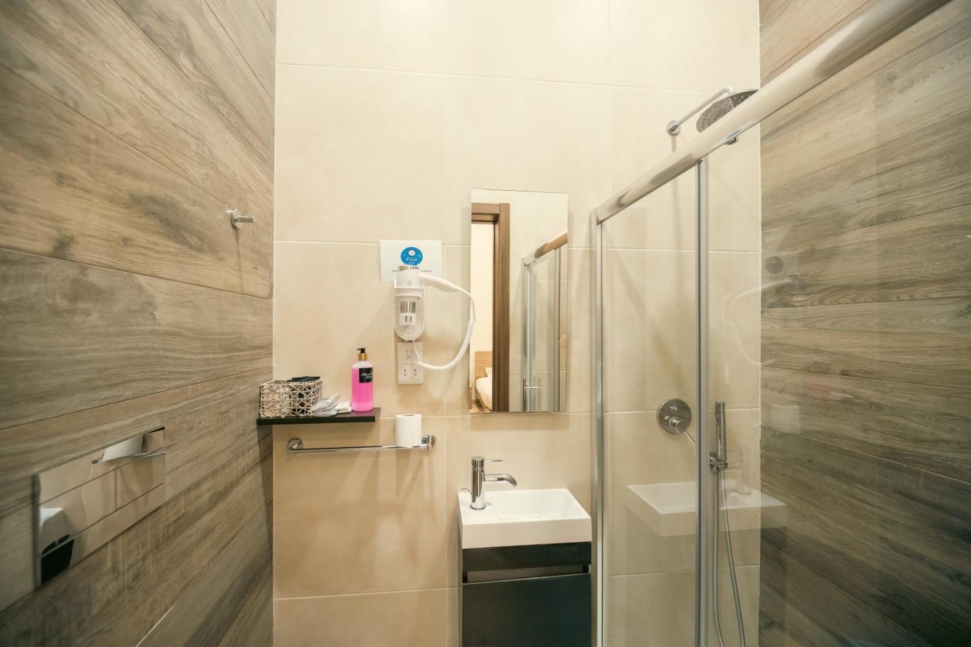 Sliema Central O'Clock B&B Malta Экстерьер фото